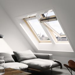 VELUX Elektro Schwingfenster INTEGRA® GGL 307021 Hout blank gelakt Aluminium THERMO dakraam sluit automatisch bij regen