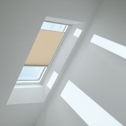 VELUX Plissé Zandbeige 1277 lichtdoorlatend, zorgt voor harmonieus daglicht, geschikt voor verschillende VELUX-dakramen