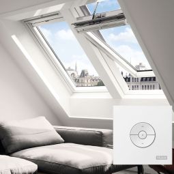 VELUX INTEGRA dakraam GGL 206630 Zonnepaneel-dakraam Hout/Den wit gelakt ENERGIE PLUS Raam 3-voudige laag-energieverglazing, incl. draadloos wandschakelaar